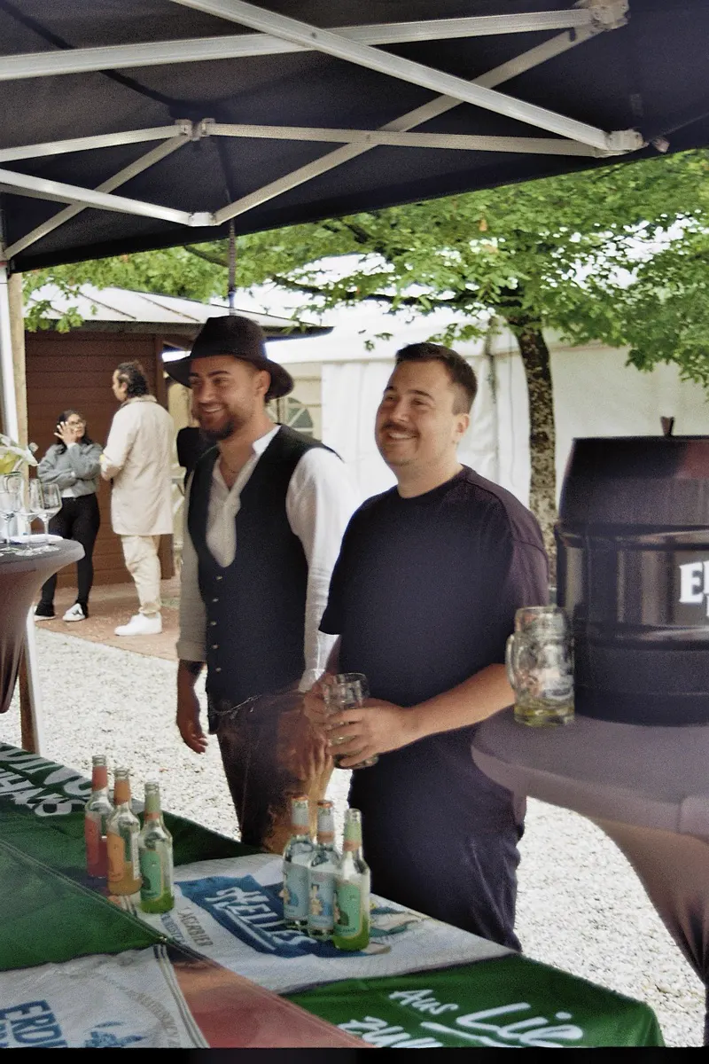Giuseppe und Francesco Lopez beim Aperitivo draußen